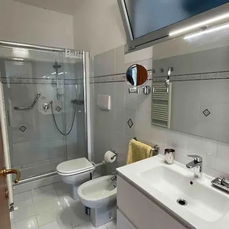 Junges Haus' Mit Wasserblick By Interhome